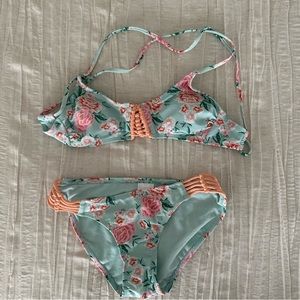 Xhilaration Floral Swimsuit size small